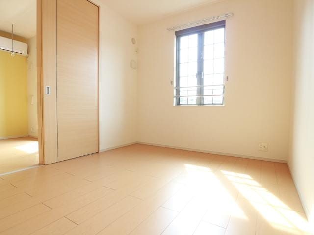  東海道本線/草薙駅 バス18分瀬名新田下下車:停歩4分 2階 築12年