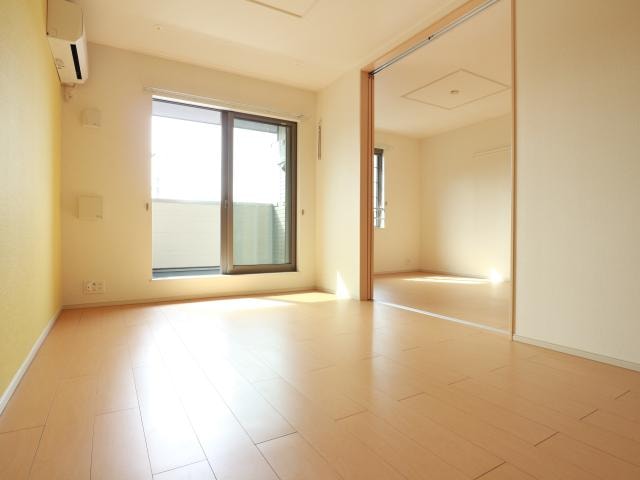  東海道本線/草薙駅 バス18分瀬名新田下下車:停歩4分 2階 築13年