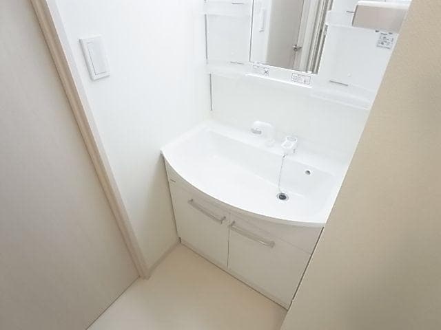  東海道本線/草薙駅 バス8分瀬名川北下車:停歩4分 2階 築12年