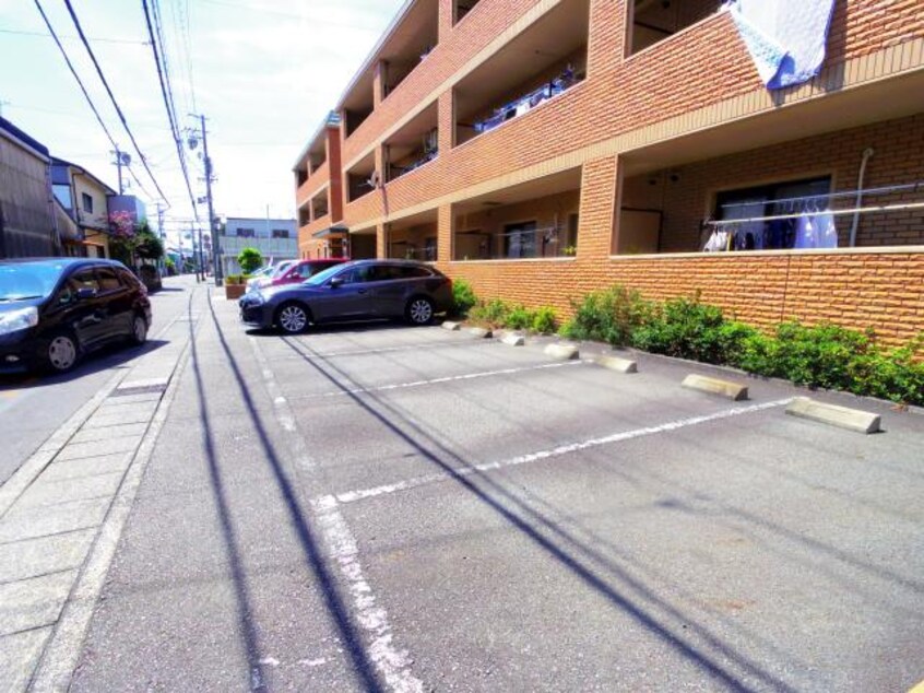 東海道本線/静岡駅 バス24分中央町下車:停歩2分 1階 築23年