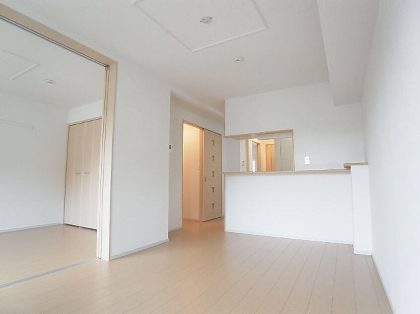  東海道本線/草薙駅 バス22分瀬名神殿下下車:停歩5分 2階 築12年