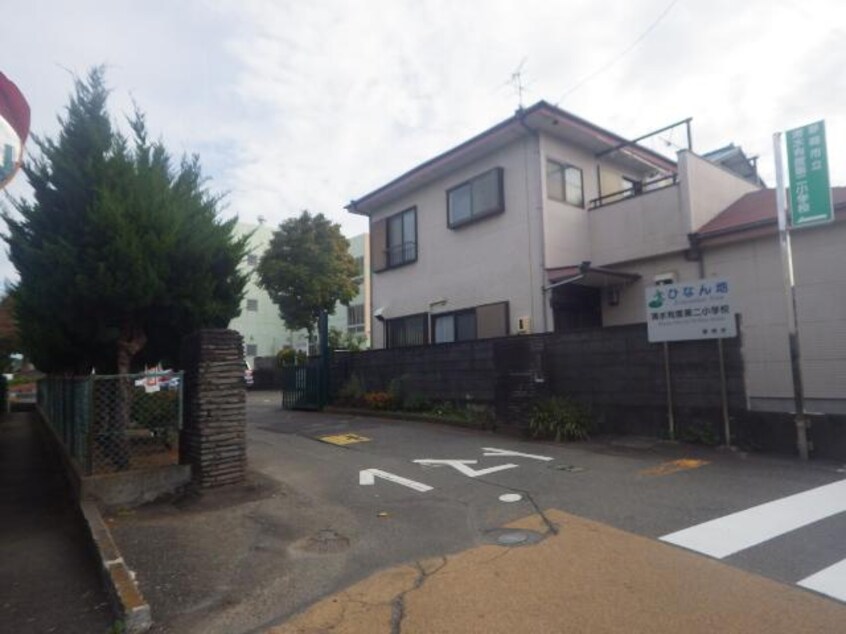 静岡市立清水有度第二小学校(小学校)まで572m 東海道本線/草薙駅 徒歩10分 1階 築11年