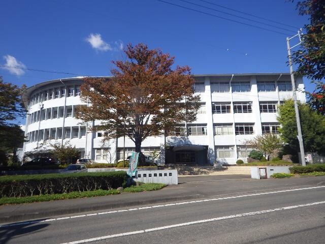 静岡市立竜爪中学校(中学校/中等教育学校)まで321m 東海道本線/草薙駅 バス15分瀬名新田下下車:停歩2分 2階 築10年