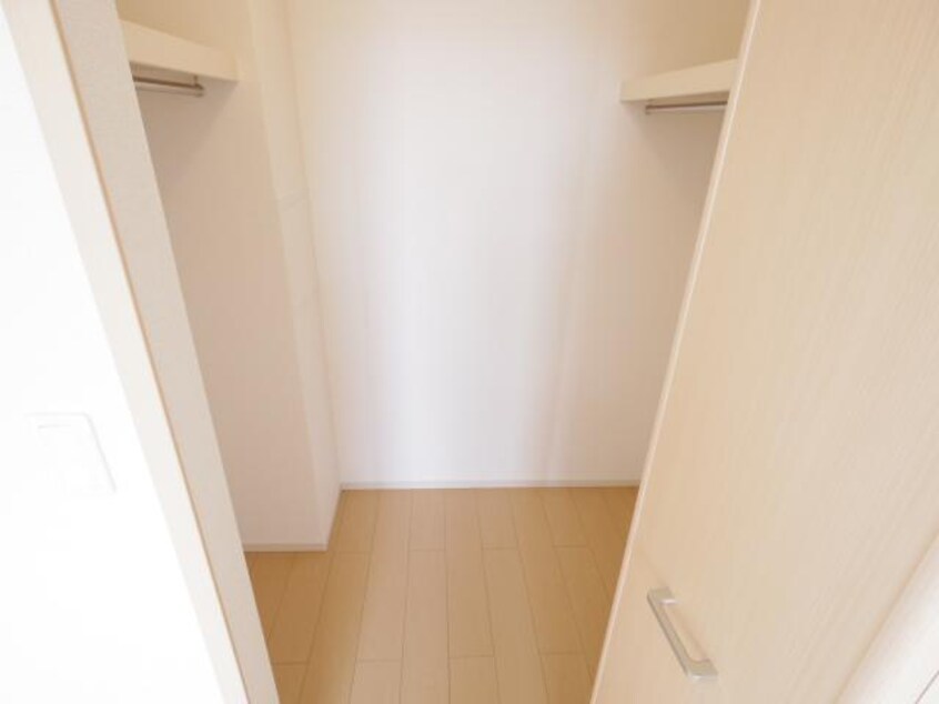  東海道本線/草薙駅 バス12分瀬名リンク西奈前下車:停歩5分 1-3階 築11年