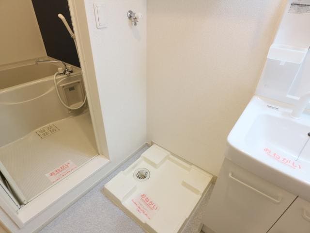  東海道本線/草薙駅 バス13分東上下車:停歩1分 1階 築11年