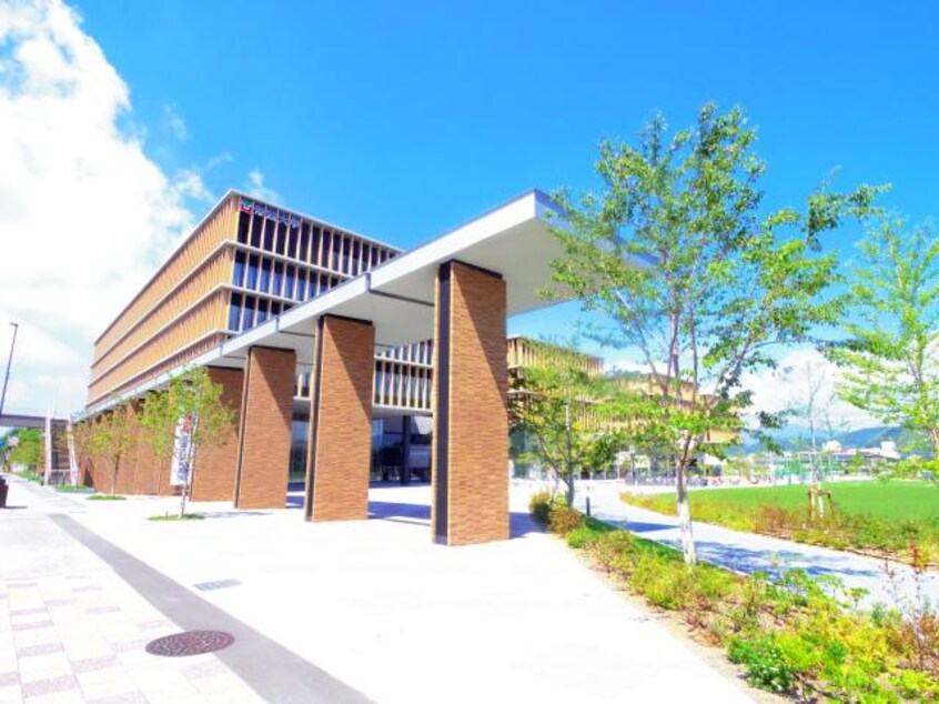 私立常葉大学・大学院静岡草薙キャンパス(大学/短大/専門学校)まで1072m 東海道本線/草薙駅 徒歩18分 2階 築10年