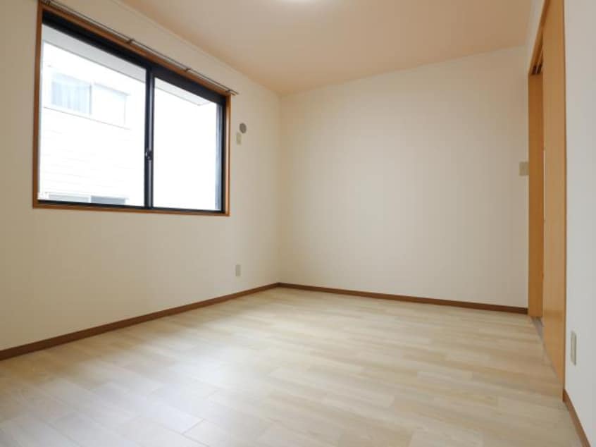  東海道本線/静岡駅 バス25分南瀬名町下車:停歩4分 1階 築32年