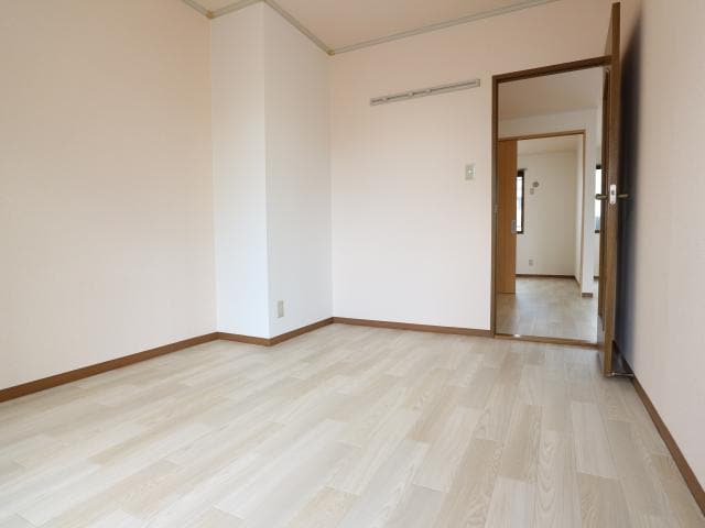  東海道本線/静岡駅 バス25分南瀬名町下車:停歩4分 1階 築32年