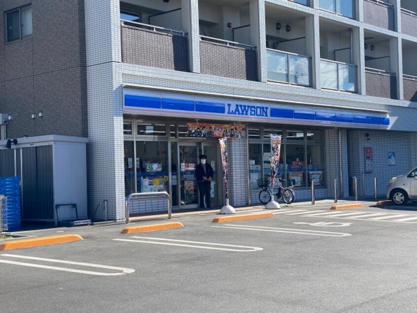 ローソン静岡東瀬名町店(コンビニ)まで856m 東海道本線/静岡駅 バス25分鳥坂営業所下車:停歩6分 1階 築28年