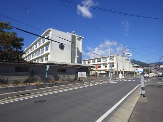 静岡市立西奈小学校(小学校)まで1226m 東海道本線/静岡駅 バス38分瀬名新田下車:停歩5分 2階 築9年