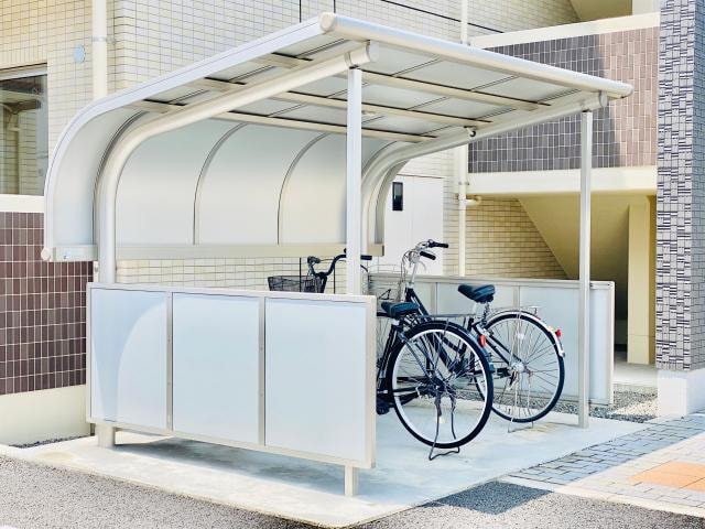  静岡鉄道静岡清水線/新静岡駅 バス17分瀬名川一丁目下車:停歩3分 2階 築9年