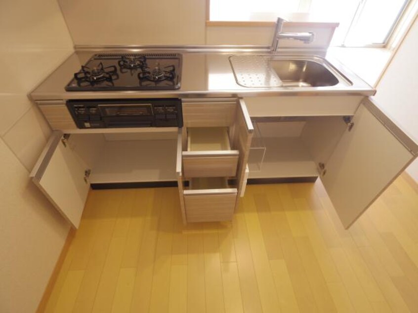  静岡鉄道静岡清水線/新静岡駅 バス17分瀬名川一丁目下車:停歩3分 2階 築9年