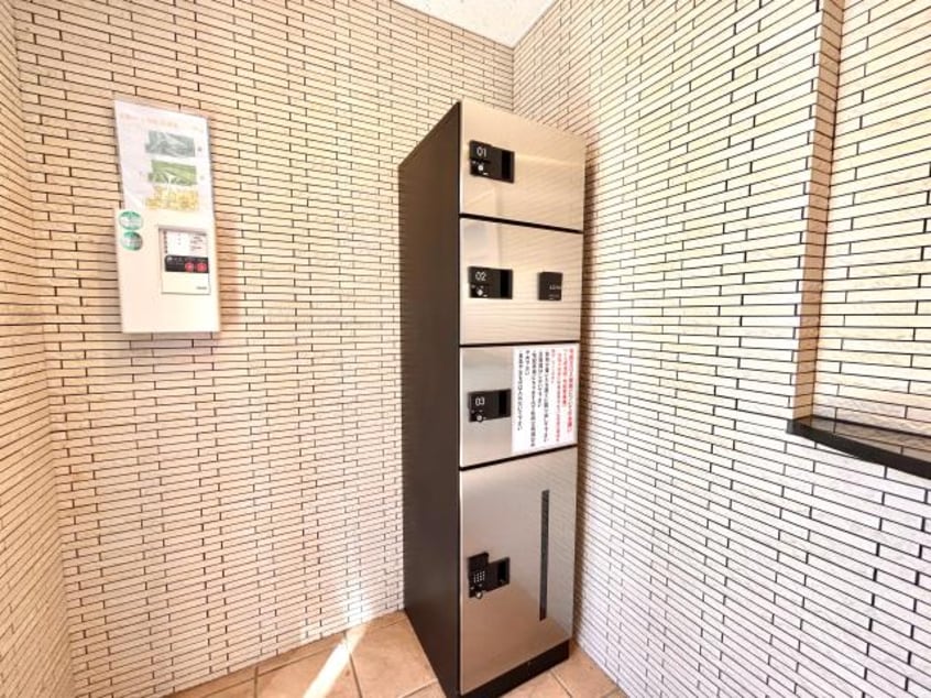  東海道本線/草薙駅 バス12分瀬名リンク西奈前下車:停歩9分 1階 築8年