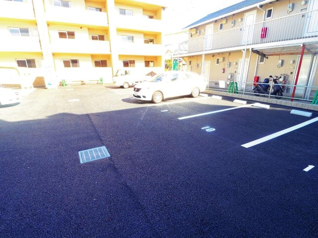  東海道本線/草薙駅 バス12分瀬名リンク西奈前下車:停歩9分 1階 築8年