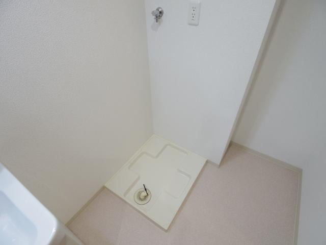  東海道本線/草薙駅 バス12分瀬名リンク西奈前下車:停歩9分 1階 築8年