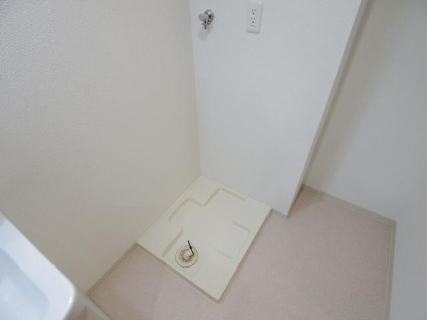  東海道本線/草薙駅 バス12分瀬名リンク西奈前下車:停歩9分 1階 築8年