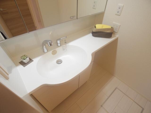  東海道本線/草薙駅 徒歩20分 2階 築9年