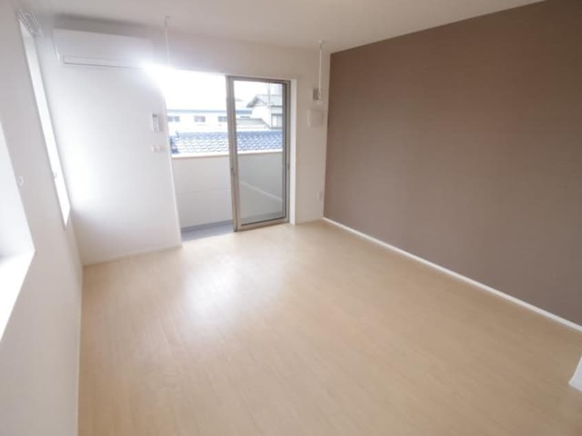  東海道本線/草薙駅 徒歩16分 2階 築7年