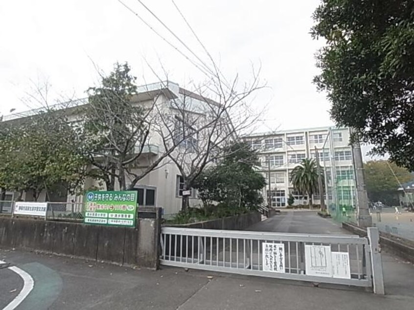 静岡市立清水高部小学校(小学校)まで1724m 静岡鉄道静岡清水線/狐ケ崎駅 徒歩12分 2階 築29年