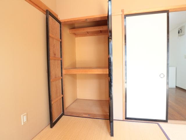  東海道本線/静岡駅 バス23分中央町下車:停歩9分 2階 築33年
