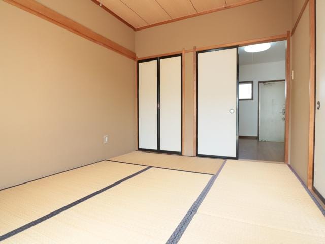  東海道本線/静岡駅 バス23分中央町下車:停歩9分 2階 築33年
