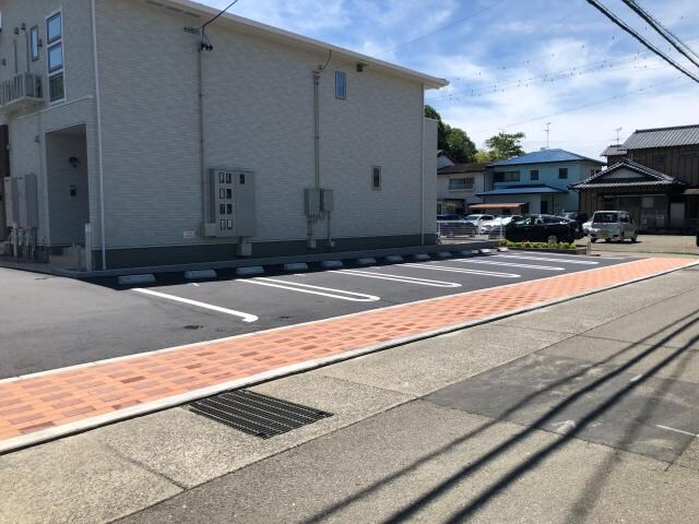  東海道本線/草薙駅 バス13分東上下車:停歩5分 1階 築4年