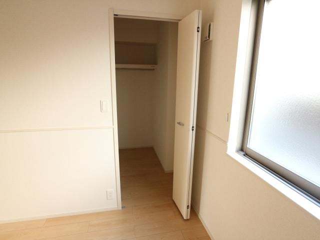  東海道本線/草薙駅 バス10分東瀬名町下車:停歩10分 1階 築6年