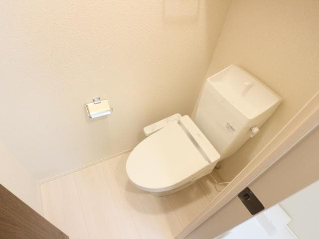  静岡鉄道静岡清水線/県立美術館前駅 徒歩16分 1階 築6年