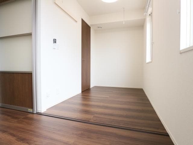  静岡鉄道静岡清水線/県立美術館前駅 徒歩16分 1階 築6年