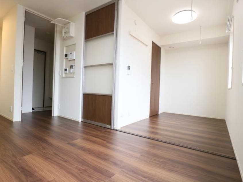  静岡鉄道静岡清水線/県立美術館前駅 徒歩16分 1階 築6年