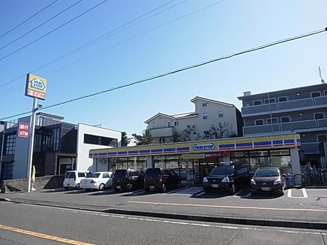 ミニストップ静岡谷田店(コンビニ)まで886m 静岡鉄道静岡清水線/県立美術館前駅 徒歩23分 1階 築28年