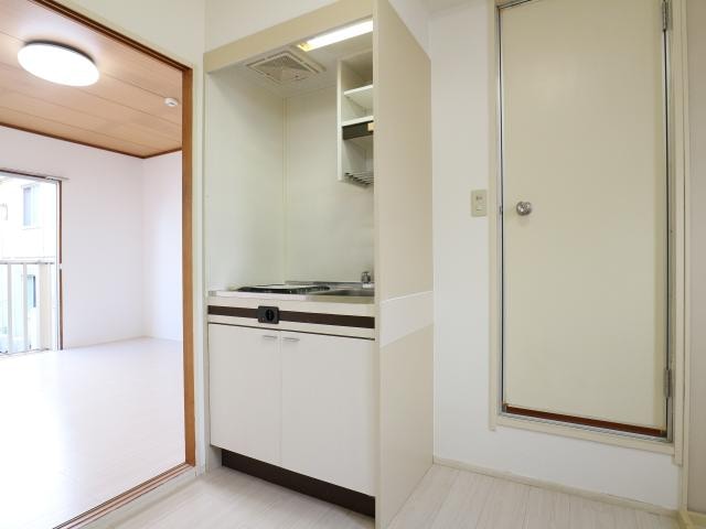  東海道本線/草薙駅 徒歩9分 2階 築40年