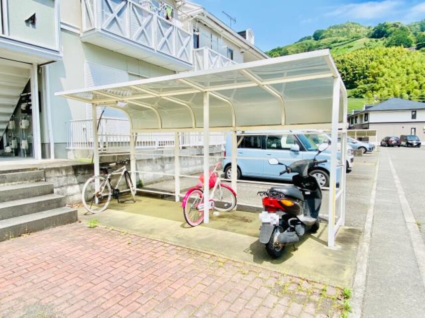  東海道本線/草薙駅 バス17分瀬名新田下車:停歩1分 1階 築33年