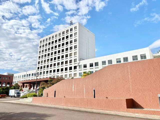 私立常葉大学短期大学部静岡瀬名キャンパス(大学/短大/専門学校)まで1581m 東海道本線/静岡駅 バス27分瀬名川西下車:停歩5分 1階 築3年