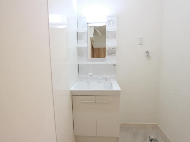  東海道本線/草薙駅 徒歩6分 1階 築3年