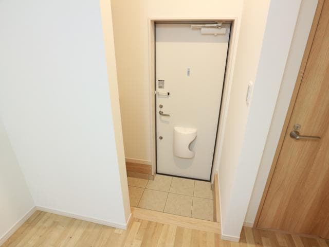  東海道本線/草薙駅 徒歩6分 1階 築3年