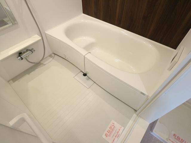  東海道本線/草薙駅 バス14分東上下車:停歩3分 1階 築3年