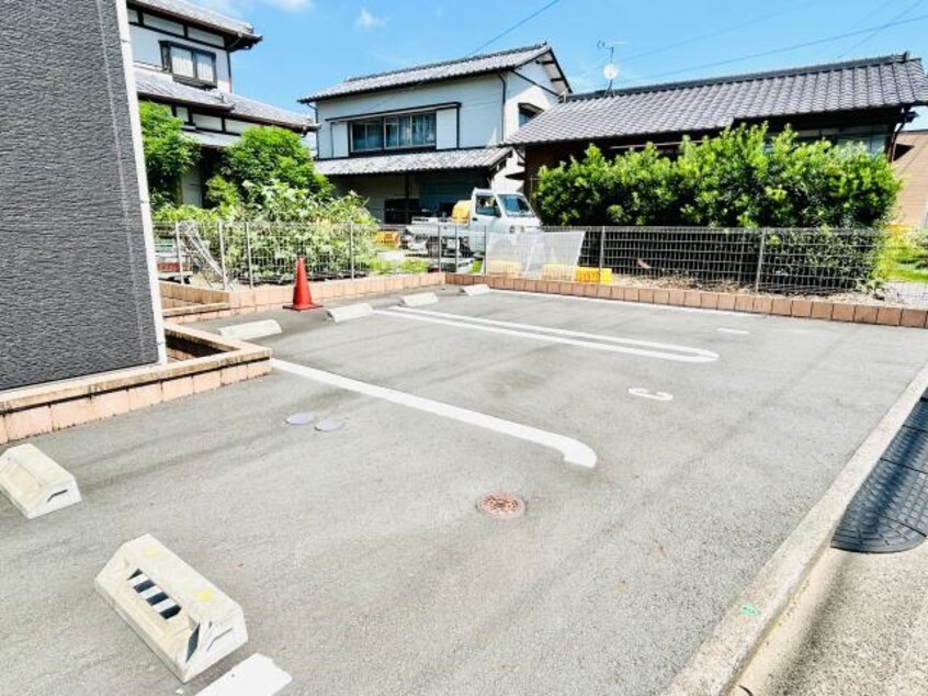  静岡鉄道静岡清水線/県総合運動場駅 徒歩16分 1階 築4年