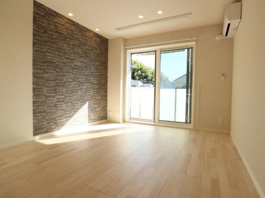  東海道本線/草薙駅 バス11分常葉大学附属橘高校入口下車:停歩4分 2階 築1年