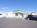 ファミリーマート清水吉川店(コンビニ)まで486m 静岡鉄道静岡清水線/狐ケ崎駅 徒歩8分 2階 築1年