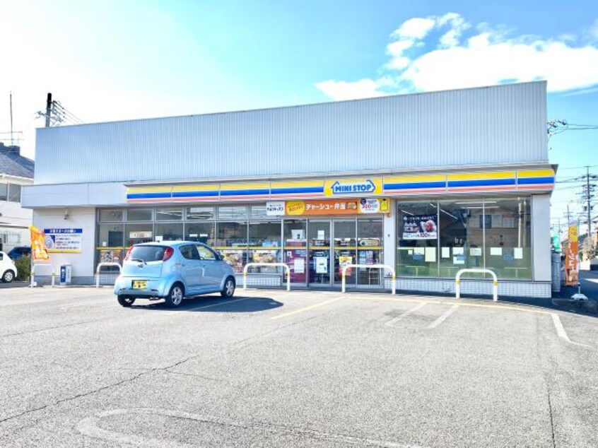 ミニストップ静岡瀬名川店(コンビニ)まで186m 東海道本線/草薙駅 徒歩21分 1階 建築中