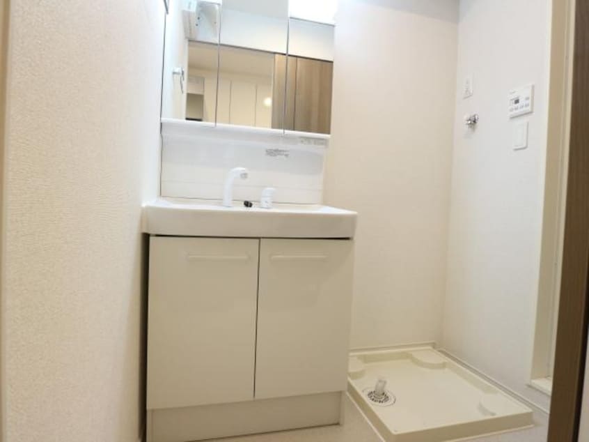  東海道本線/草薙駅 バス16分瀬名リンク西奈前下車:停歩5分 2階 築1年