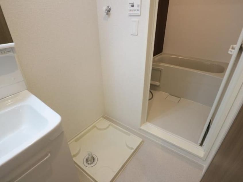  東海道本線/草薙駅 バス16分瀬名リンク西奈前下車:停歩5分 2階 築1年