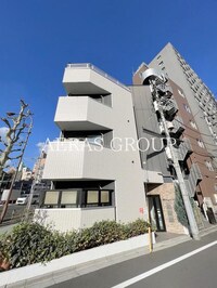 WITH PLACE MINOWA