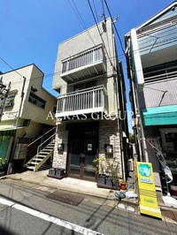 MOMOS HOUSE