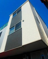 TOKYO HOUSE