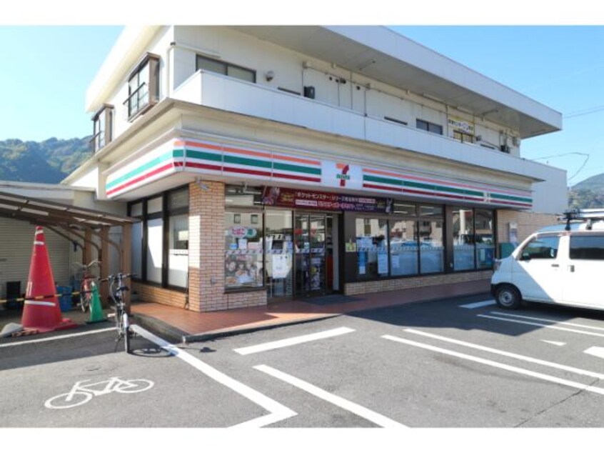 セブンイレブン清水八木間店(コンビニ)まで56m 静鉄バス（静岡市）/新浦安橋 徒歩1分 2階 築36年