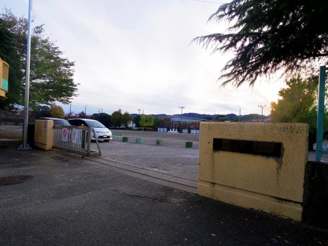 静岡市立清水不二見小学校(小学校)まで723m 静岡鉄道静岡清水線/新清水駅 バス9分村松下車:停歩3分 1階 築37年