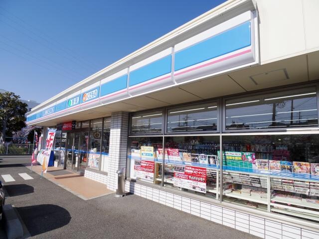 ローソン清水宮加三店(コンビニ)まで752m 東海道本線/清水駅 バス18分日本平運動公園入口下車:停歩6分 2階 築24年