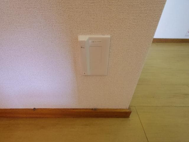  静岡鉄道静岡清水線/新清水駅 バス12分宮加三下車:停歩4分 1階 築37年